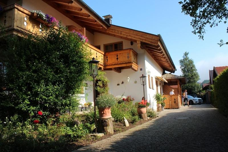 Appartementhaus Schirsner - Direkt Am See & Am Kurpark Schliersee Exteriör bild